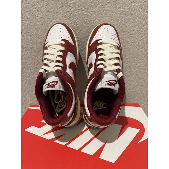 Size 7.5 Women’s Nike Dunk Low PRM Vintage Red Coconut Milk FJ4555-100 FAST SHIP - Picture 3 of 5